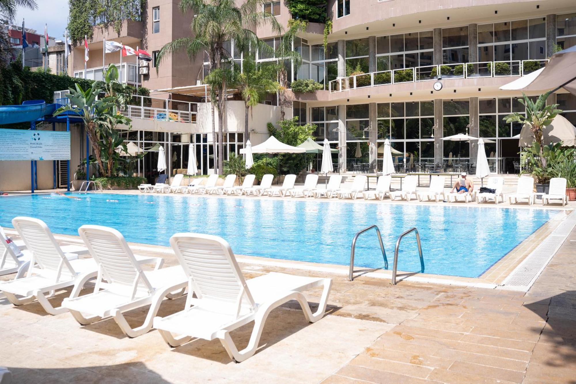Cosmopolitan Hotel Бейрут Экстерьер фото